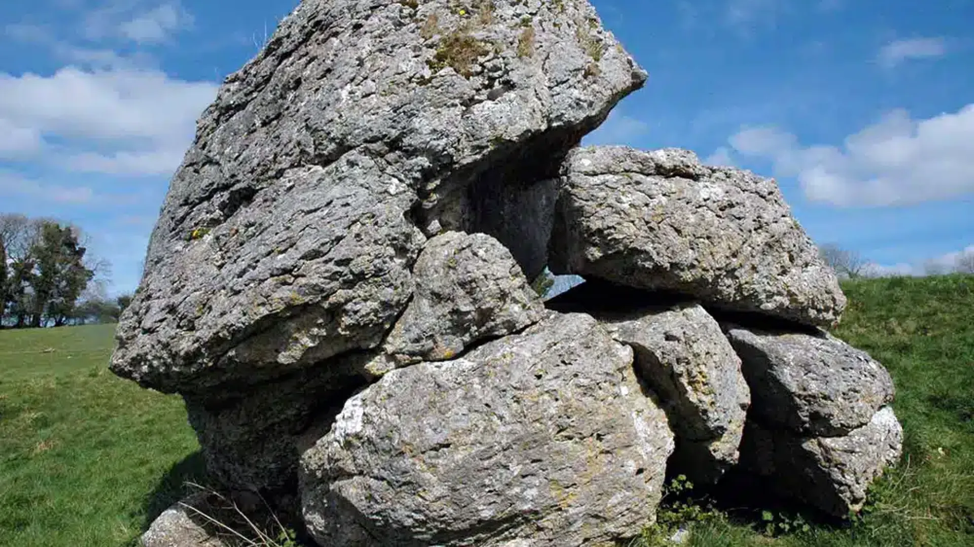 archaeology-sub-image-stone-of-the-divisions.jpg.webp